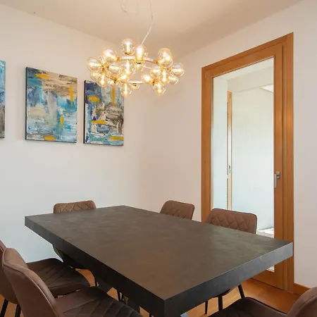 아파트 Portopiccolo Luxury Penthouse 시스티아나